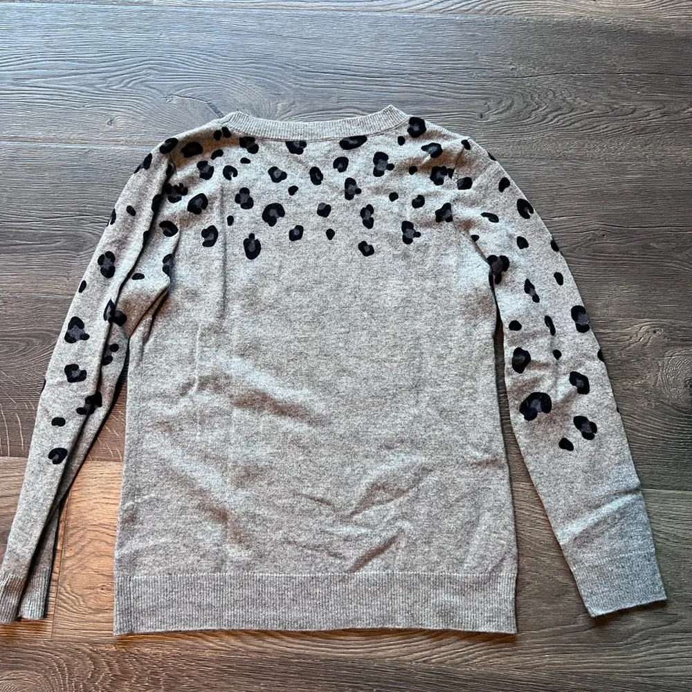 Halogen Nordstrom 100% cashmere gray animal print sweater Small S